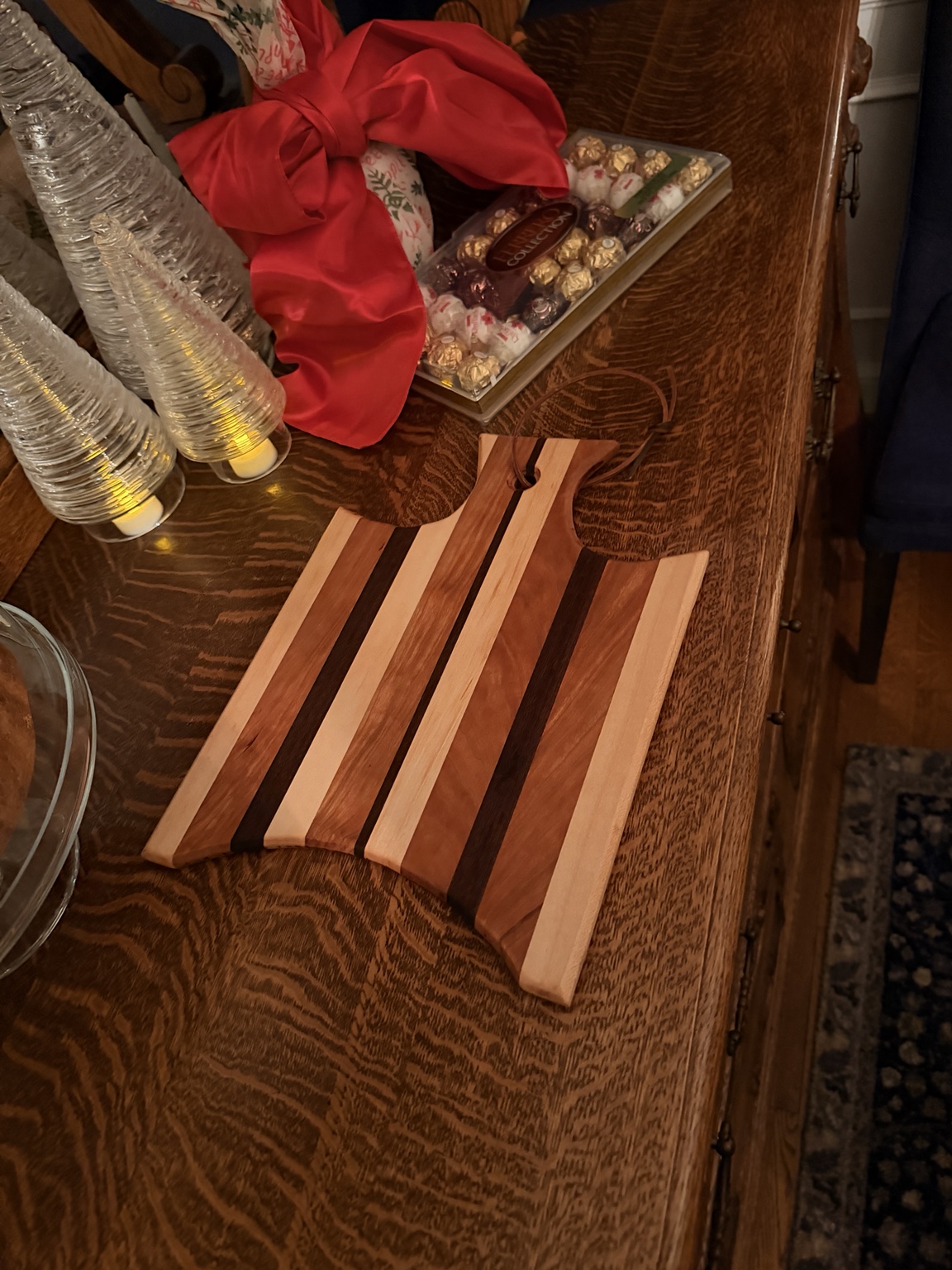Paddle style striped charcuterie board