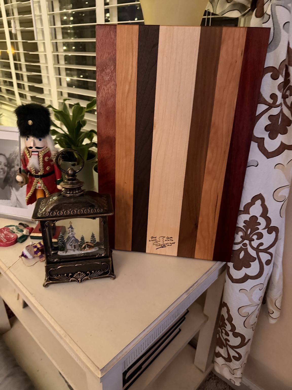Large vertical striped hardwood cutting board